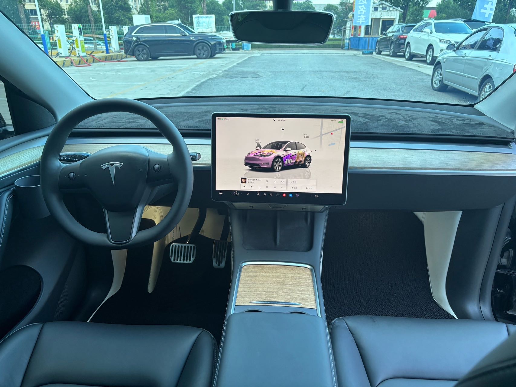 Tesla Model Y 2023 car image #7