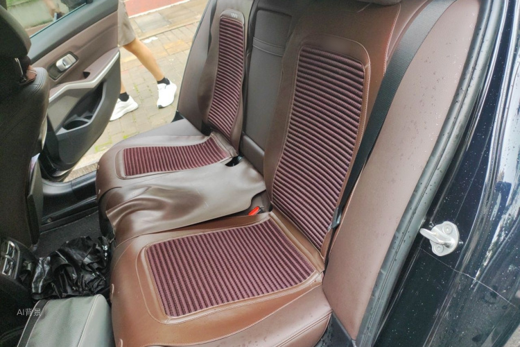 BMW 3 Series 2022 car image #19