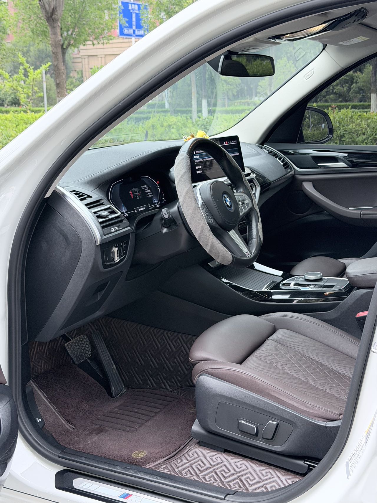 BMW iX3 2024 car image #7