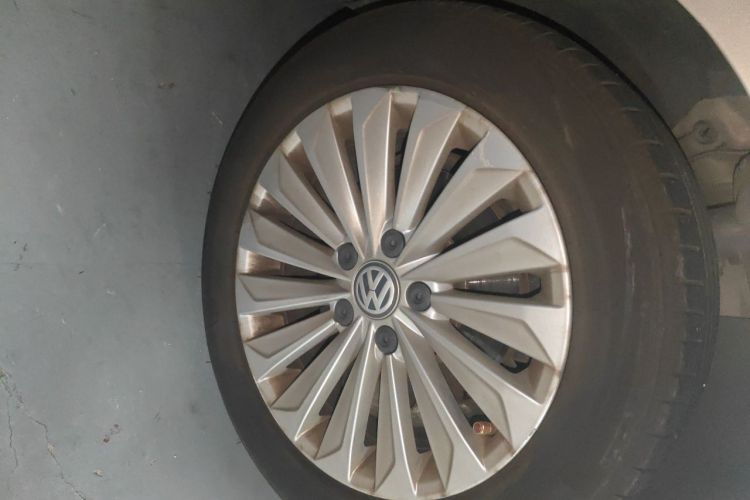 Volkswagen Lavida 2019 car image #9