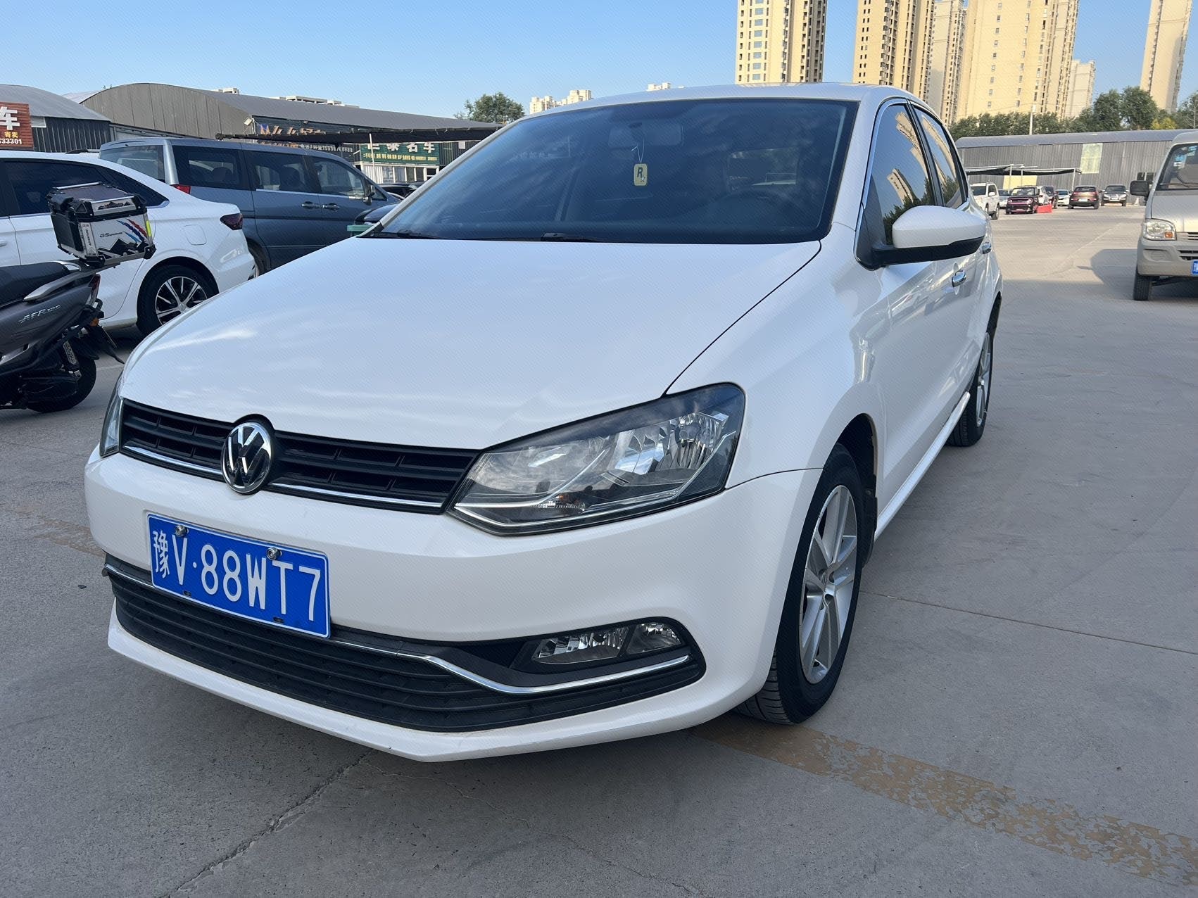 Volkswagen Polo 2016 Volkswagen Polo 2016 car image
