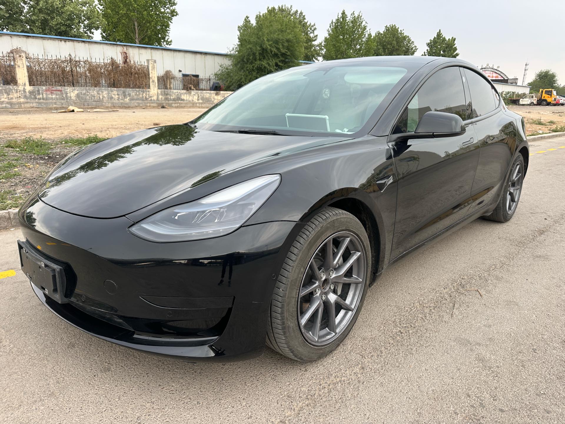 Tesla Model 3 2023 car image 