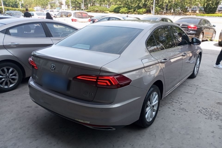 Volkswagen Bora 2019 car image #7