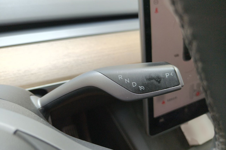 Tesla Model Y 2022 immagine di auto #18