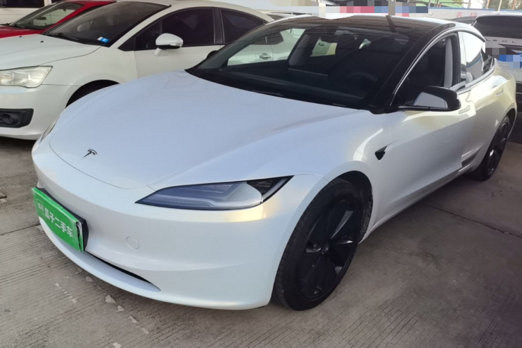 Tesla Model 3 2025 #2 Tesla Model 3 2025 car image #2