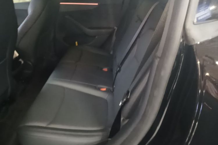 Tesla Model Y 2025 #13 Tesla Model Y 2025 car image #13