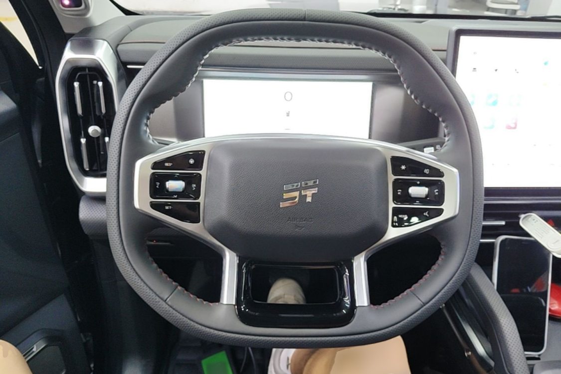 Jetour Traveller 2024 car image #16
