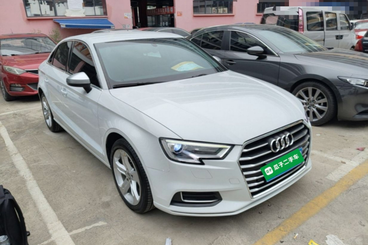 Audi A3 2019 car image #6