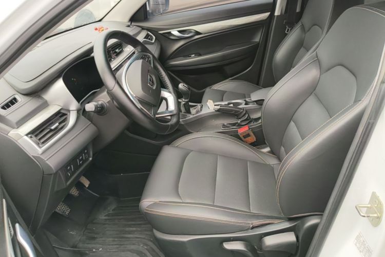 GEELY Emgrand 2019 #19 GEELY Emgrand 2019 car image #19