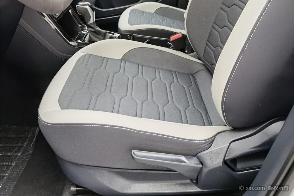 Volkswagen Tharu 2025 car image #18