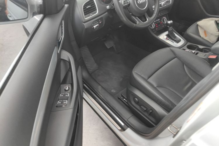 Audi Q3 2016 #16 Audi Q3 2016 car image #16