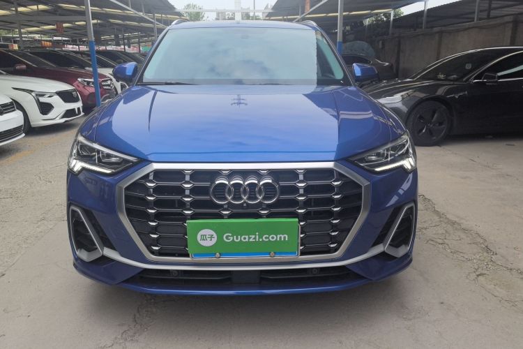 Audi Q3 2021 car image #3