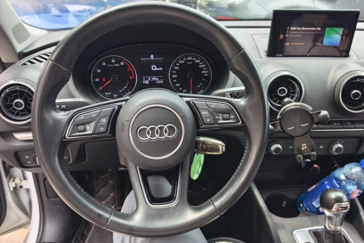 Audi A3 2018 car image #10