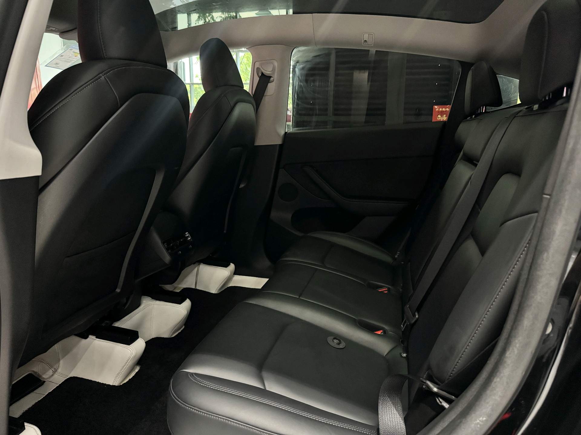 Tesla Model Y 2023 #5 Tesla Model Y 2023 car image #5