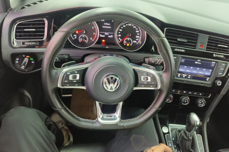 Volkswagen Golf 2017 #11 Volkswagen Golf 2017 car image #11