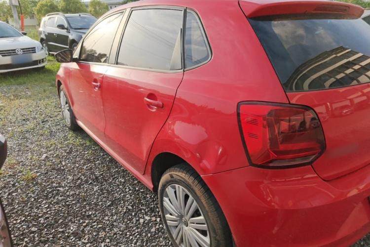 Volkswagen Polo 2018 car image #5
