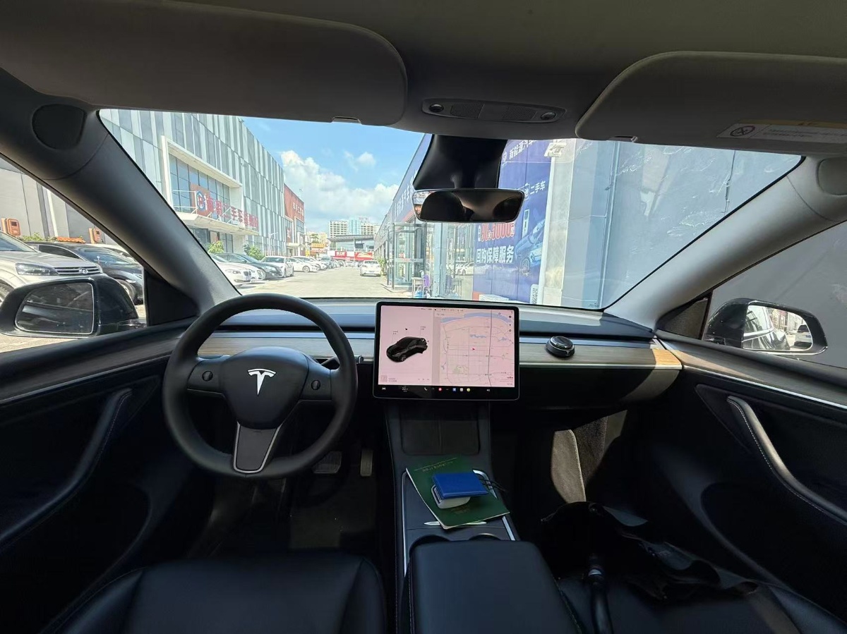 Tesla Model Y 2022 #8 Tesla Model Y 2022 car image #8