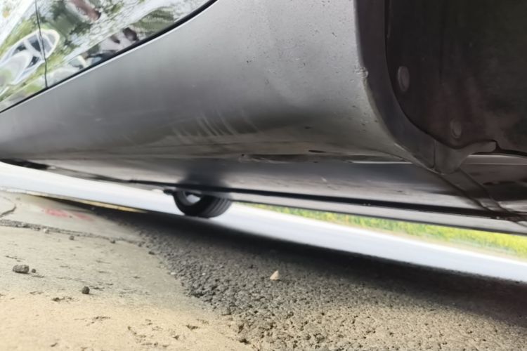 Tesla Model Y 2021 car image #27