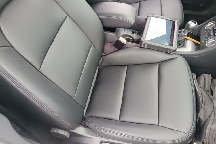Audi Q3 2016 car image #24
