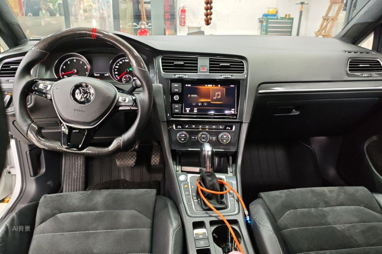 Volkswagen Golf 2018 car image #11