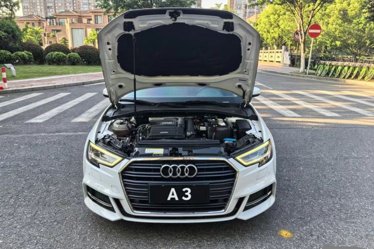 Audi A3 2019 car image #29