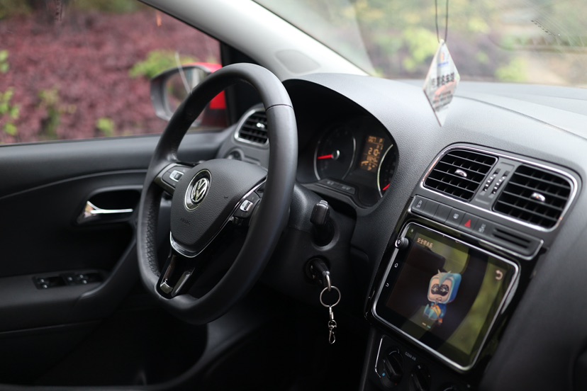 Volkswagen Polo 2018 car image #21