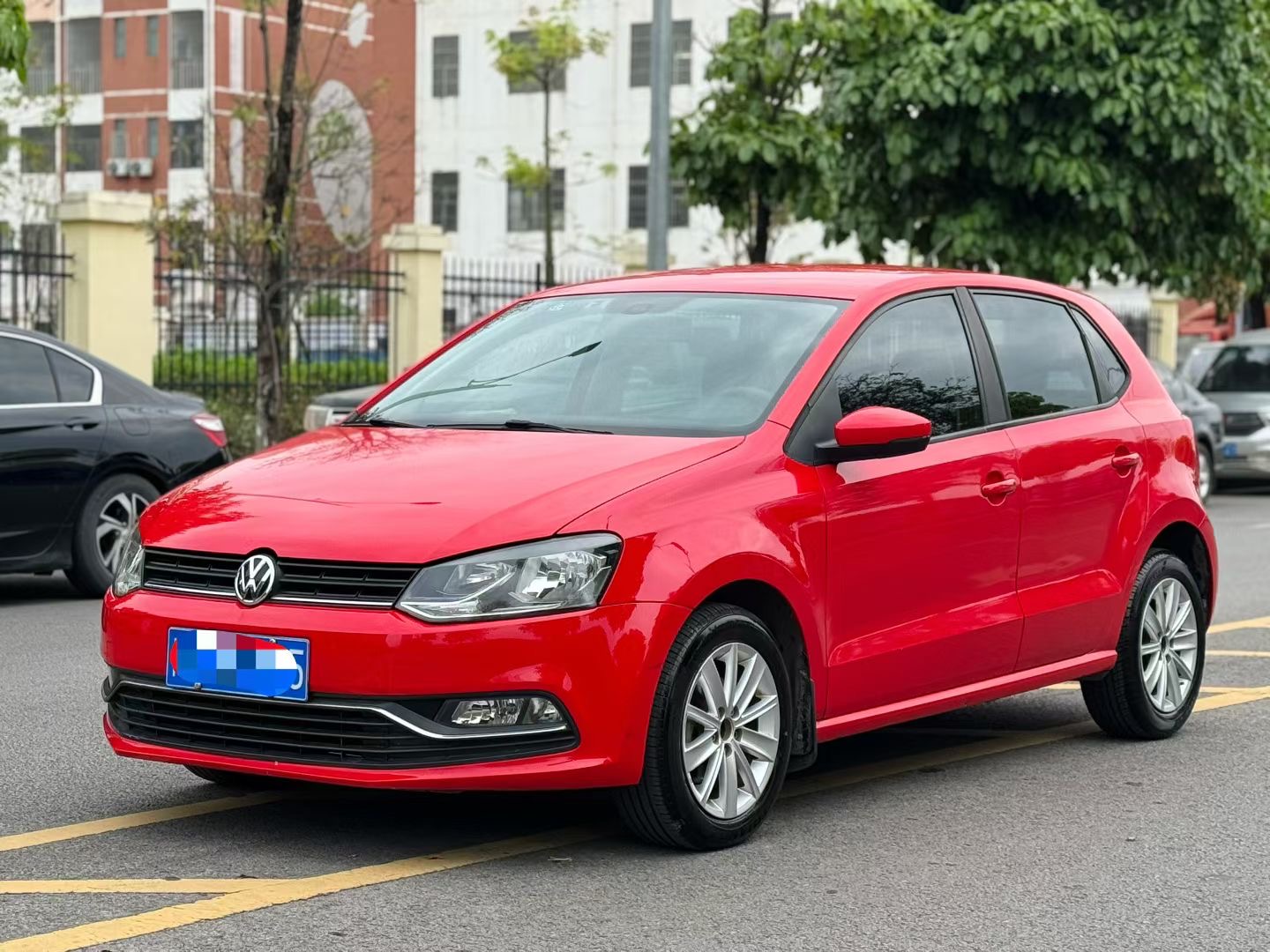 Volkswagen Polo 2016 car image 