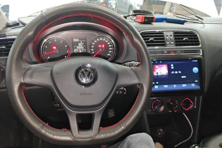 Volkswagen Polo 2015 imagem de carro #10