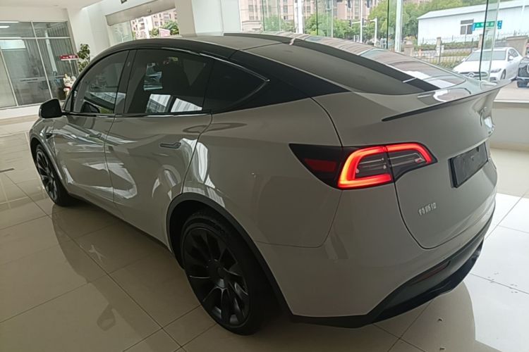 Tesla Model Y 2022 #7 Tesla Model Y 2022 car image #7