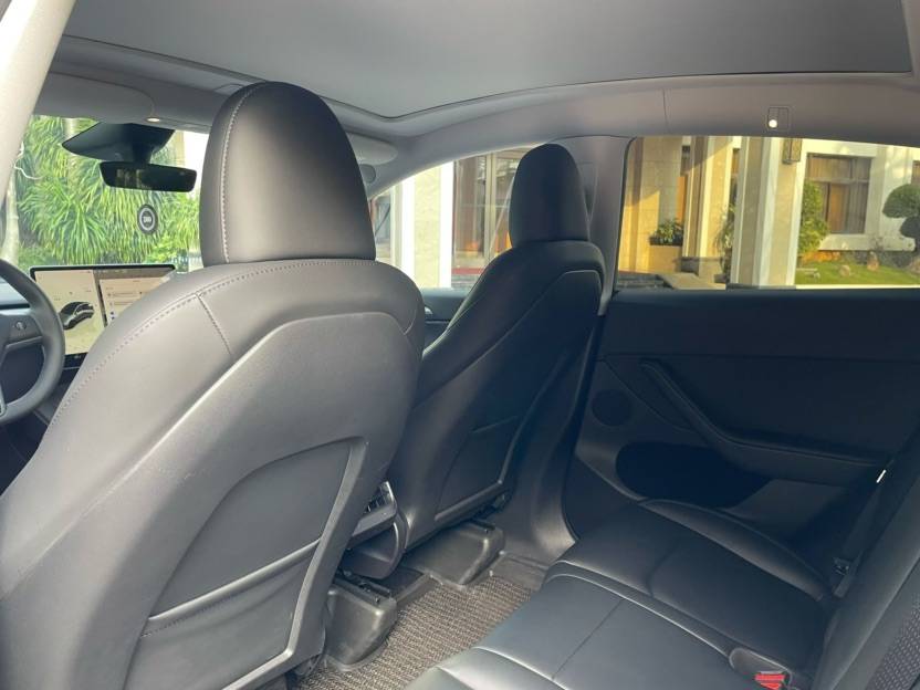 Tesla Model Y 2024 car image #4