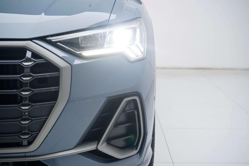 Audi Q3 2022 car image #7