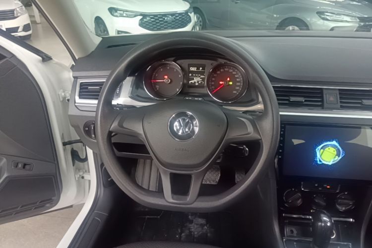 Volkswagen Bora 2023 immagine di auto #15