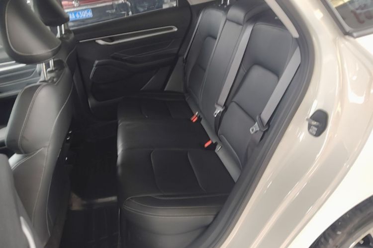 GEELY Emgrand 2024 car image #13