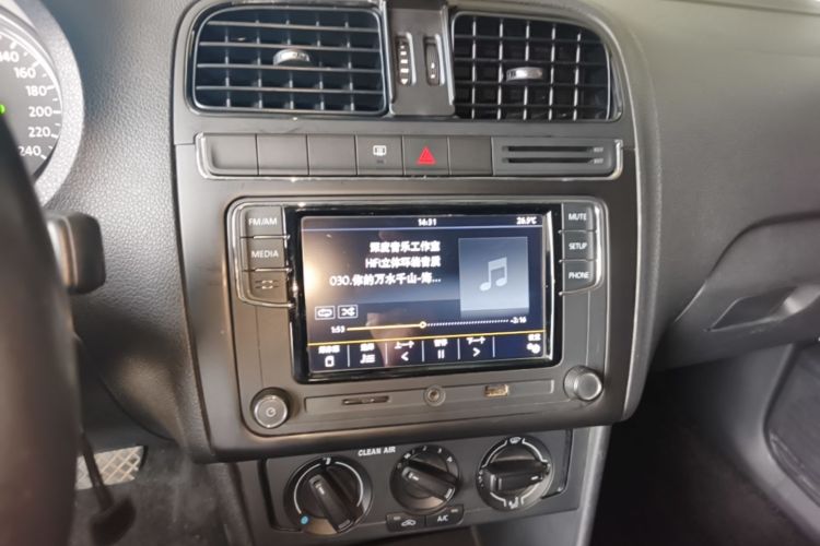Volkswagen Polo 2018 #13 Volkswagen Polo 2018 car image #13