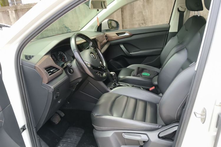 Volkswagen Tharu 2019 car image #15