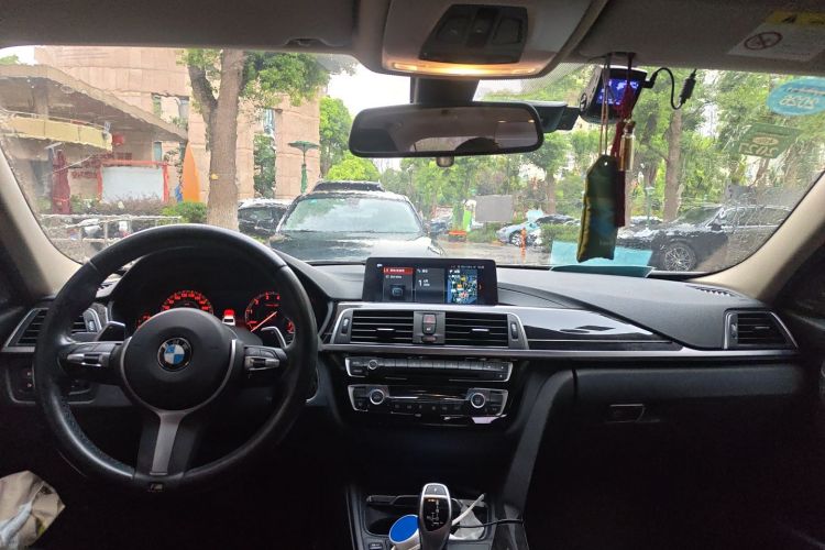 BMW 3 Series 2019 #16 BMW 3 Series 2019 car image #16