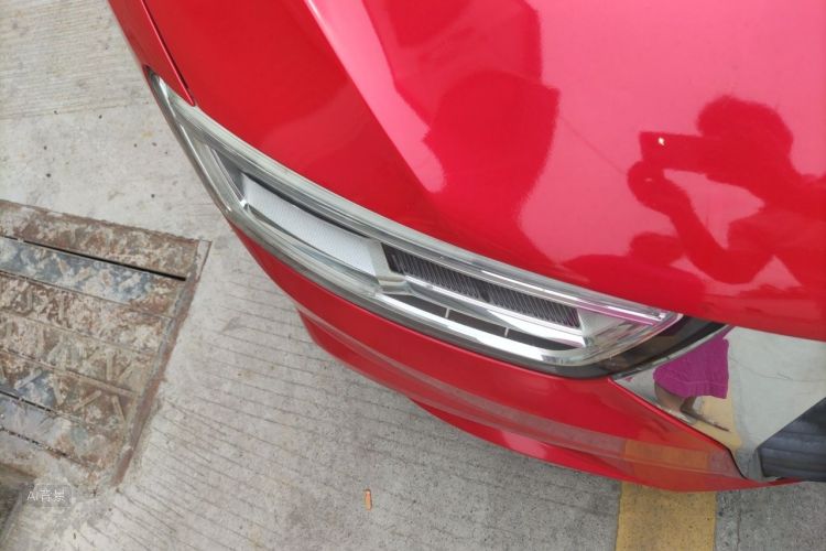 Audi Q3 2018 car image #8