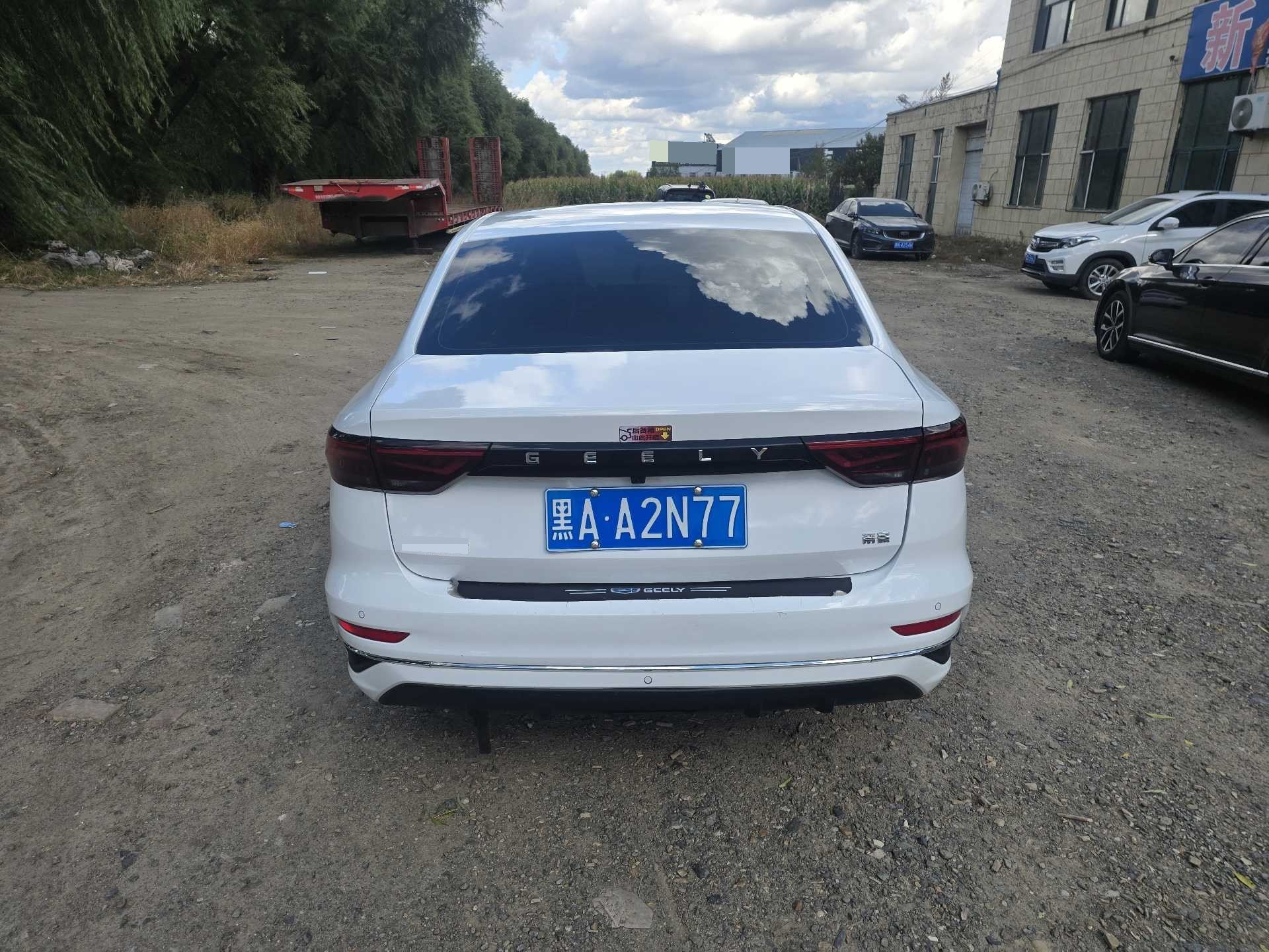 GEELY Emgrand 2024 car image #7