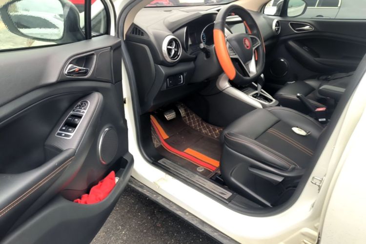 BYD Yuan 2018 car image #16