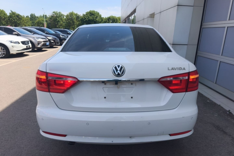 Volkswagen Lavida 2016 car image #6