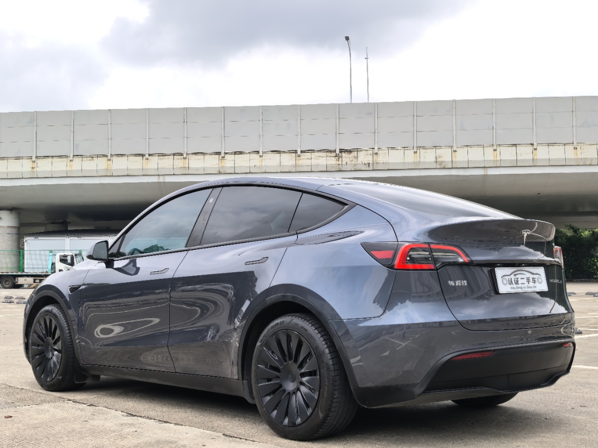 Tesla Model Y 2022 #9 Tesla Model Y 2022 car image #9