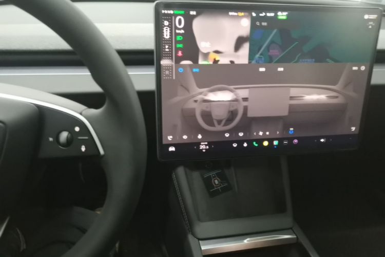 Tesla Model 3 2025 car image #13