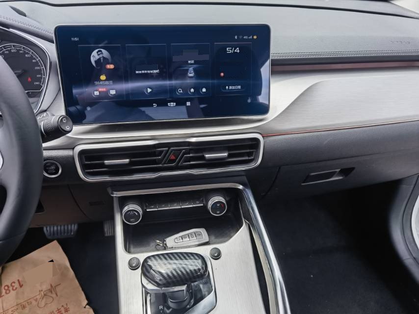 GEELY Coolray 2022 car image #13
