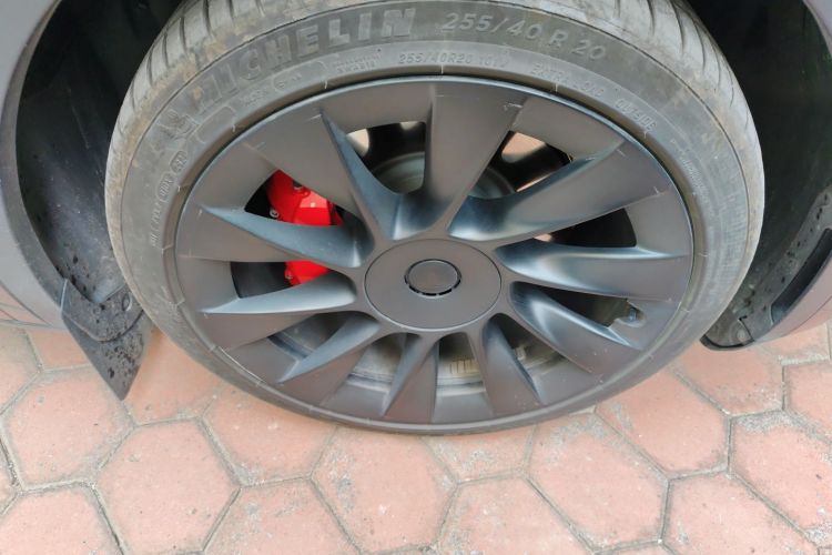 Tesla Model Y 2024 #6 Tesla Model Y 2024 immagine di auto #6