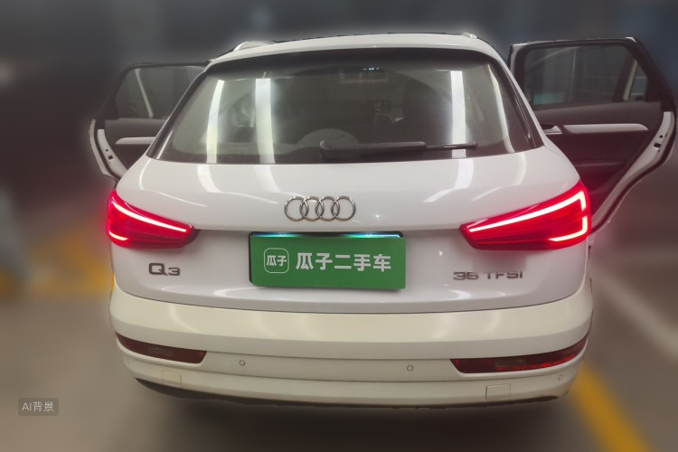Audi Q3 2019 car image #6