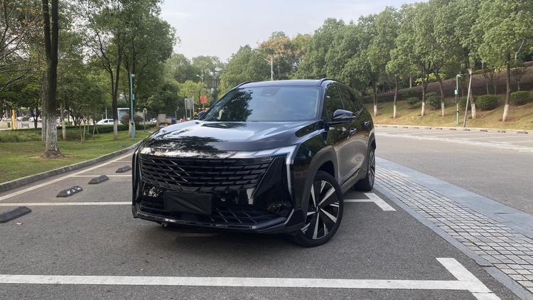 GEELY Boyue L 2023 immagine di auto 