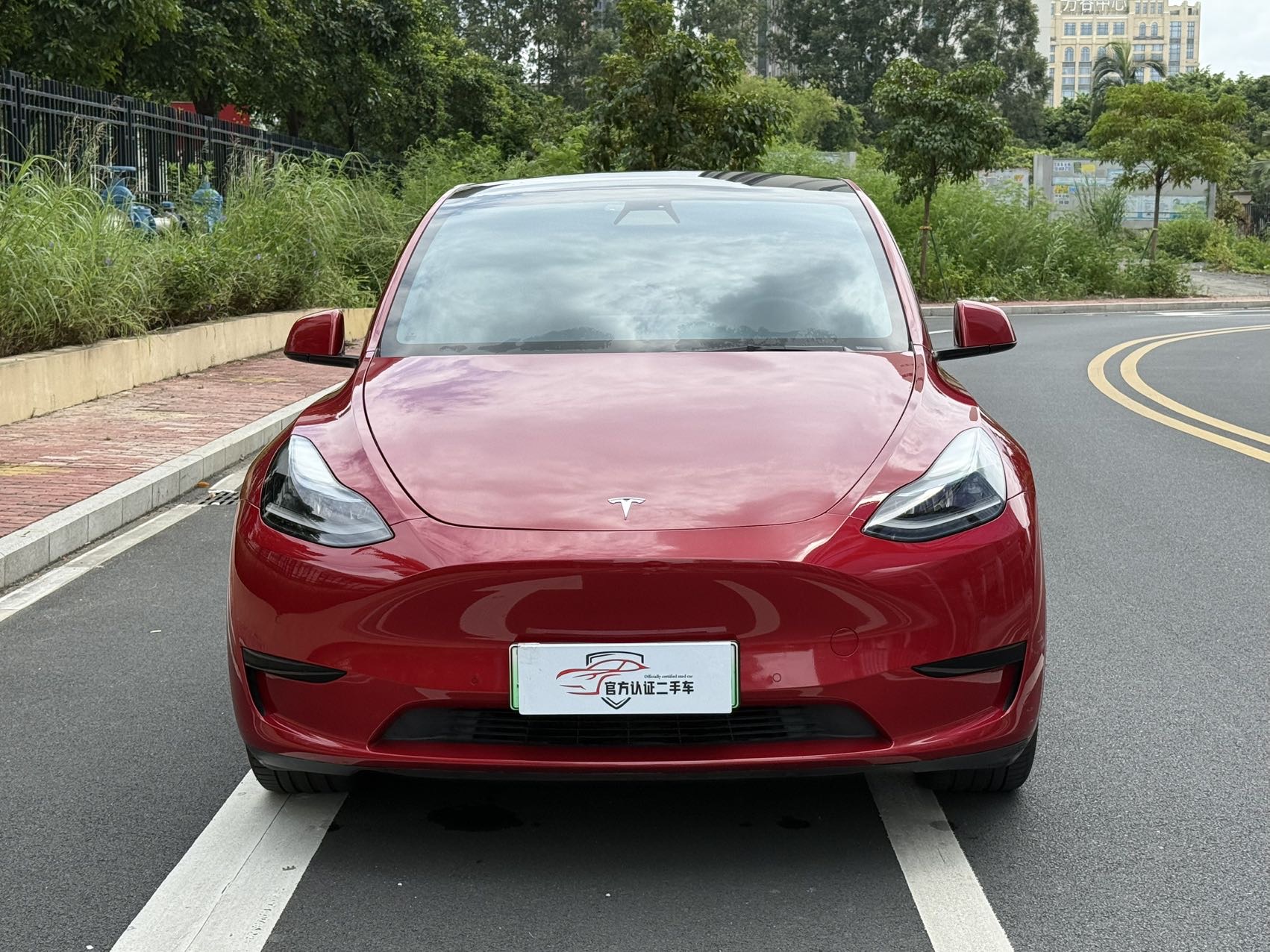Tesla Model Y 2022 immagine di auto #2