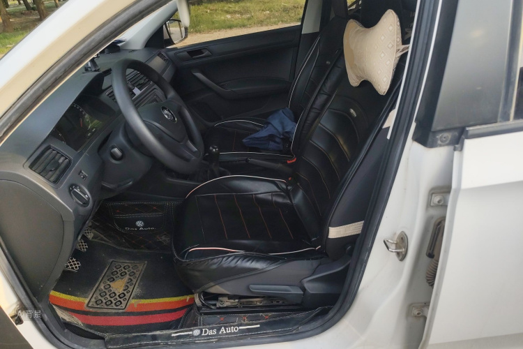 Volkswagen Santana 2019 صورة سيارة #17