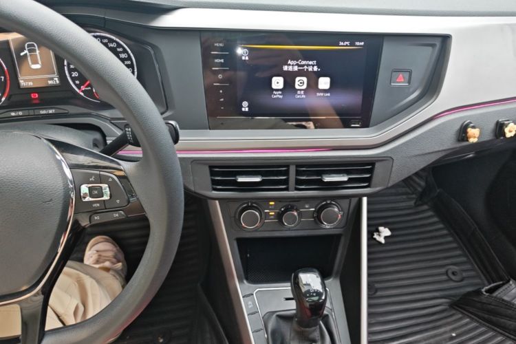 Volkswagen Polo 2021 car image #13