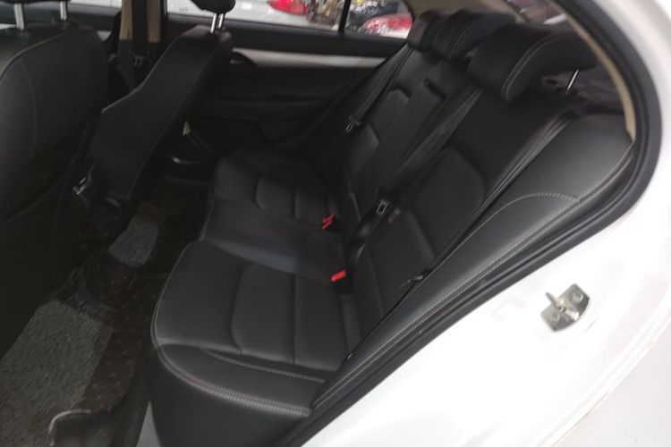 GEELY Emgrand 2018 #17 GEELY Emgrand 2018 car image #17